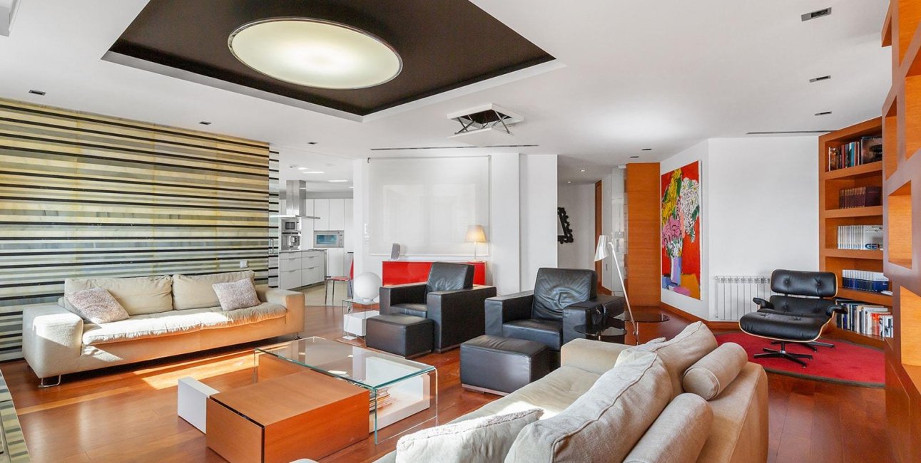 Resale - Apartment / flat -
Torrevieja - Paseo maritimo