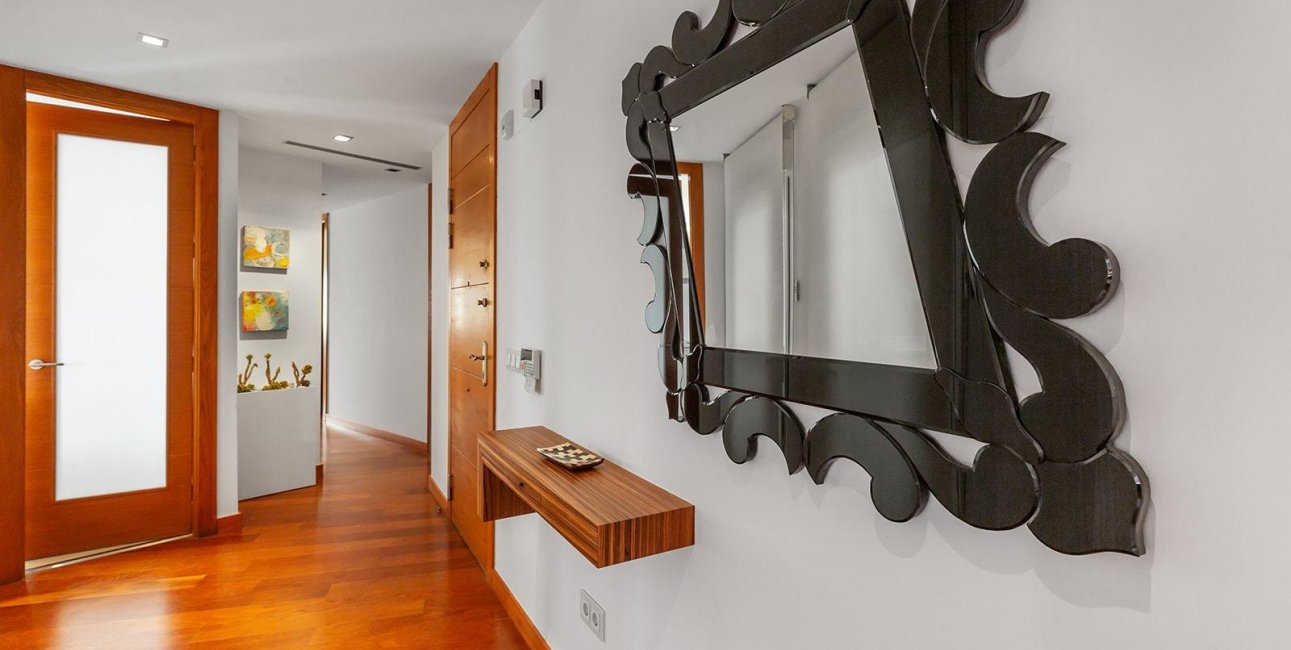 Resale - Apartment / flat -
Torrevieja - Paseo maritimo