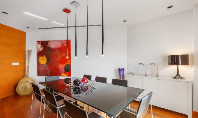 Resale - Apartment / flat -
Torrevieja - Paseo maritimo