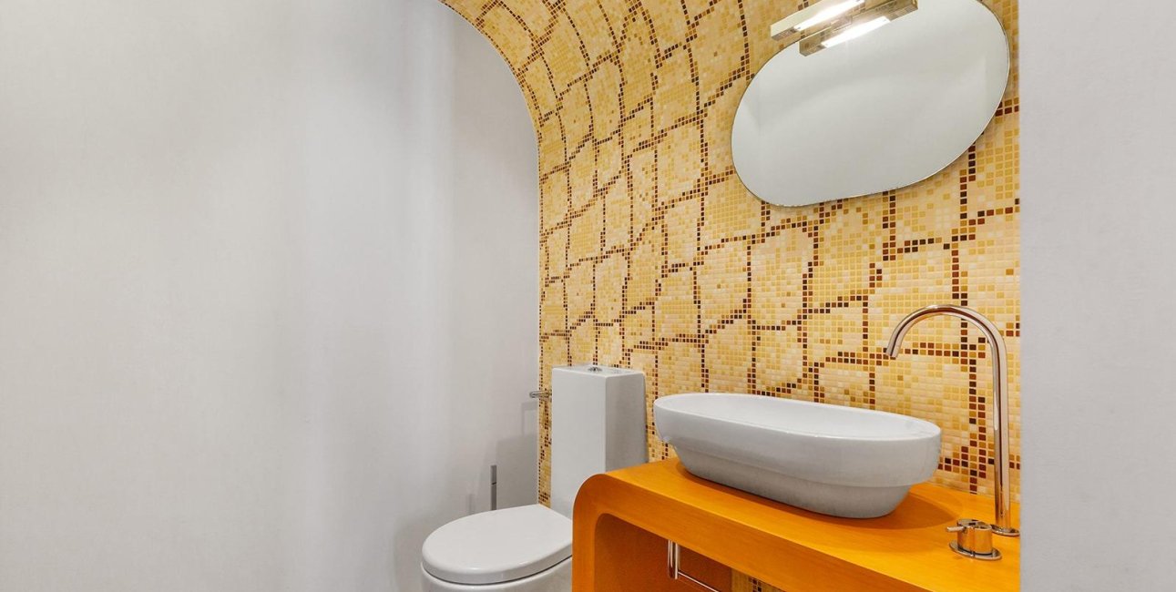 Resale - Apartment / flat -
Torrevieja - Paseo maritimo