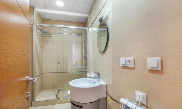 Resale - Apartment / flat -
Torrevieja - Paseo maritimo