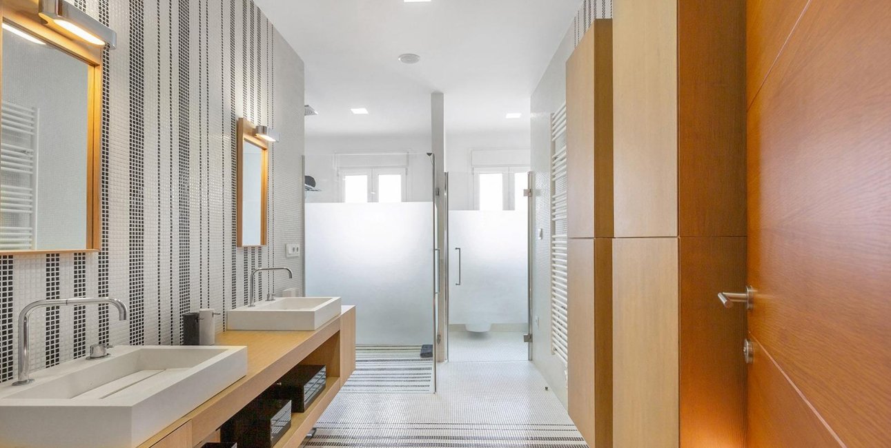 Resale - Apartment / flat -
Torrevieja - Paseo maritimo