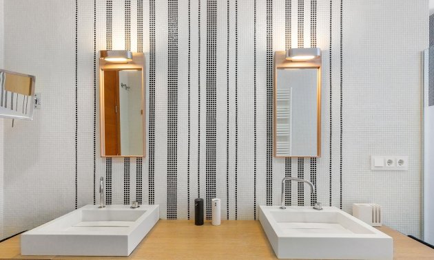 Resale - Apartment / flat -
Torrevieja - Paseo maritimo