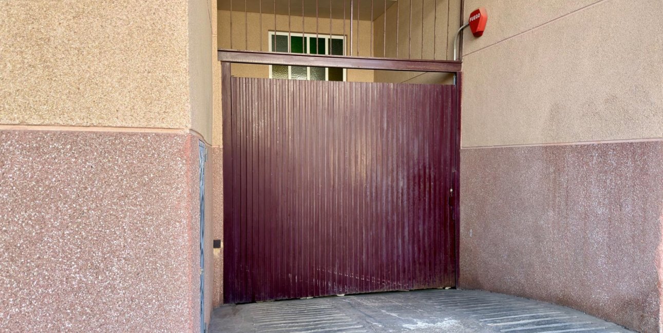 Rynek wtórny - Mieszkanie  -
Torrevieja - Playa de los Locos