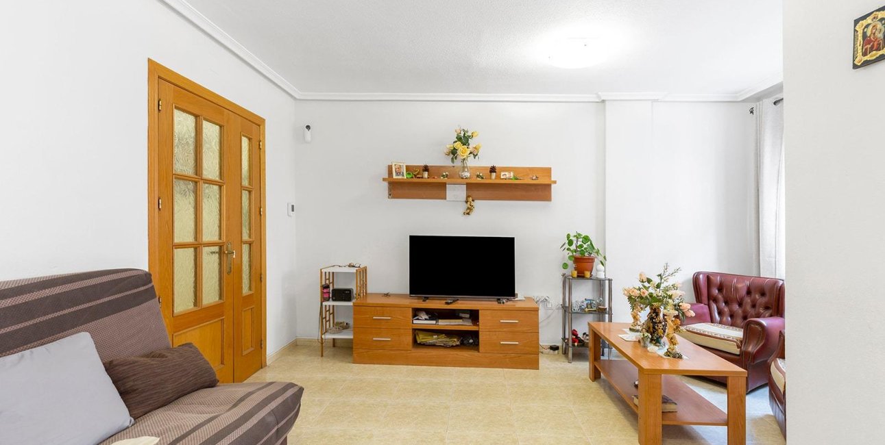Resale - Apartment / flat -
Torrevieja - Centro