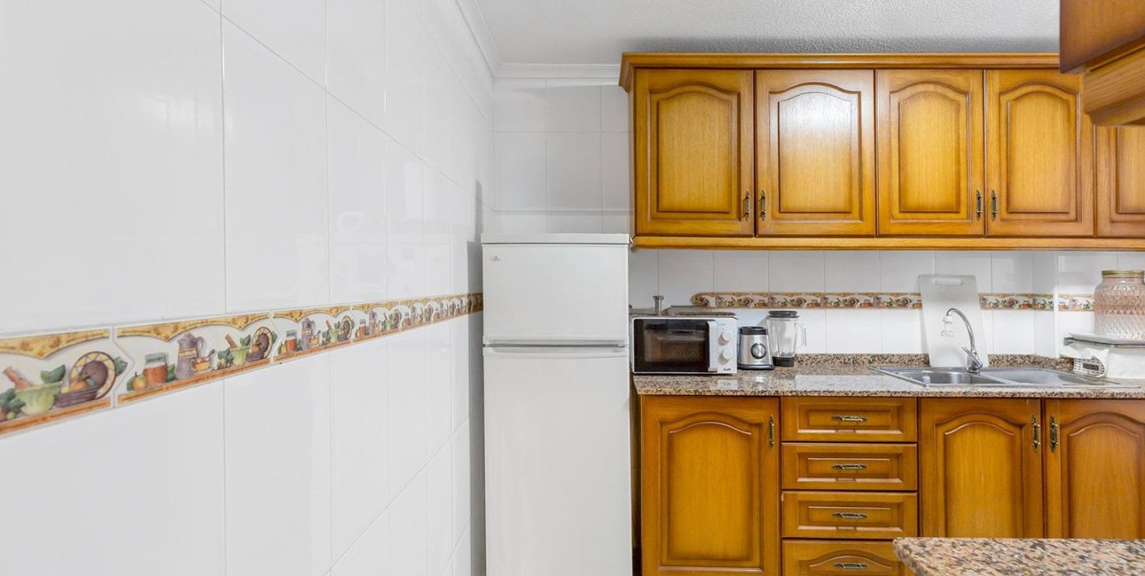 Resale - Apartment / flat -
Torrevieja - Centro