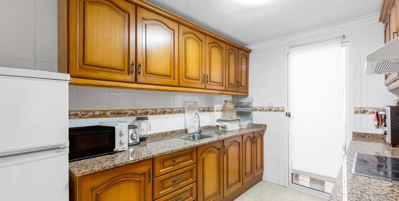 Resale - Apartment / flat -
Torrevieja - Centro