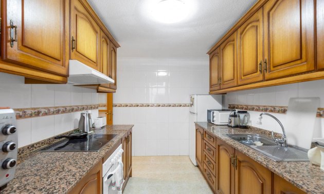 Resale - Apartment / flat -
Torrevieja - Centro