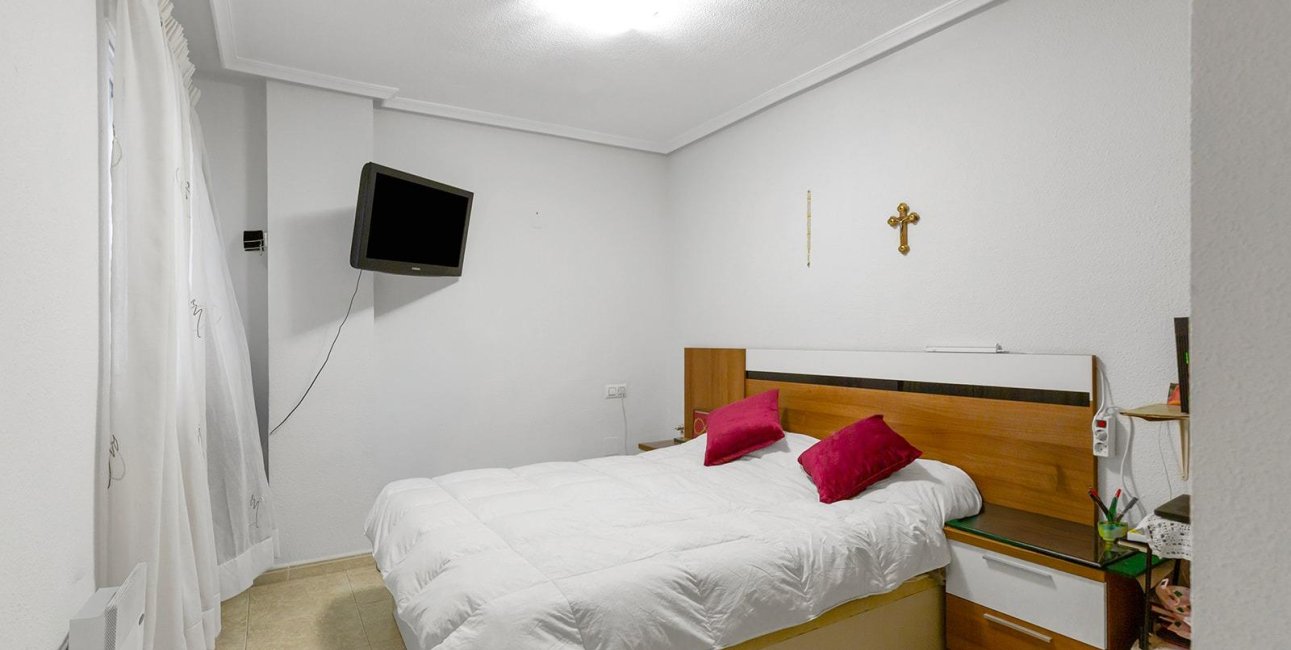 Resale - Apartment / flat -
Torrevieja - Centro