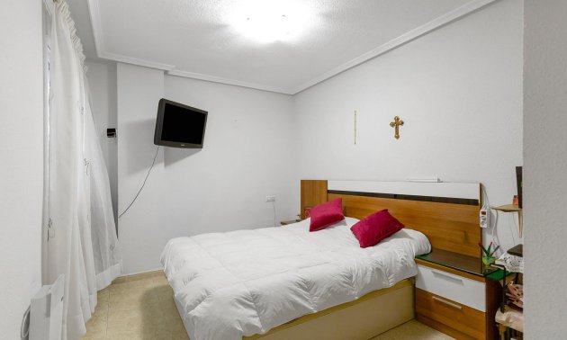 Resale - Apartment / flat -
Torrevieja - Centro