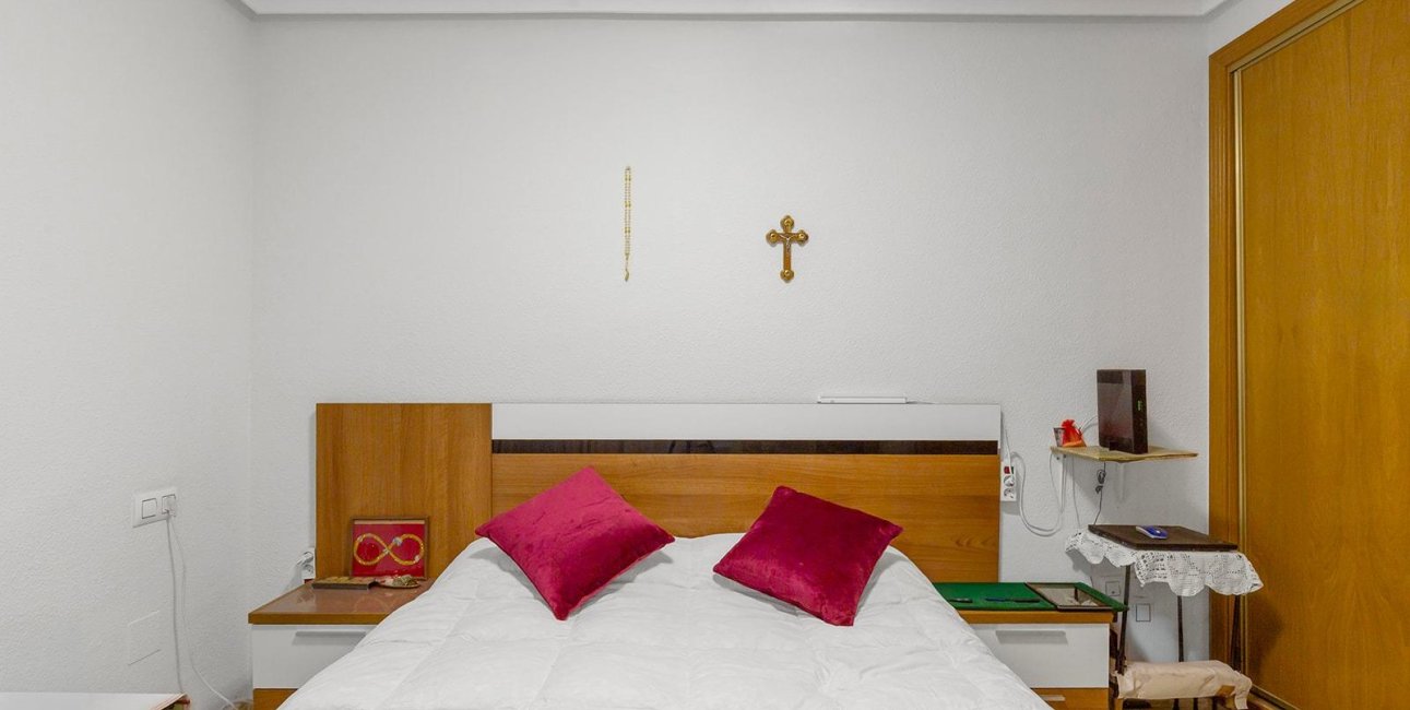 Resale - Apartment / flat -
Torrevieja - Centro