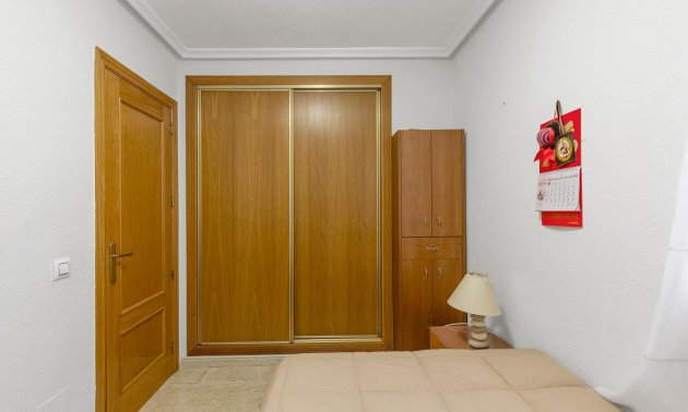 Resale - Apartment / flat -
Torrevieja - Centro
