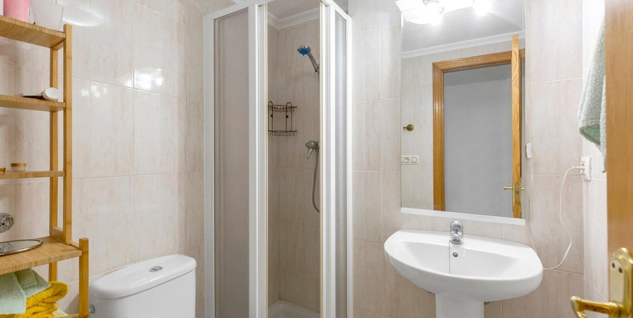 Resale - Apartment / flat -
Torrevieja - Centro