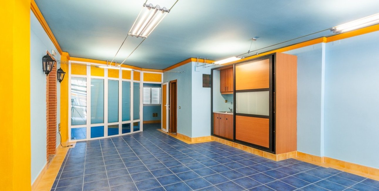 Resale - Commercial -
Orihuela Costa - La Regia