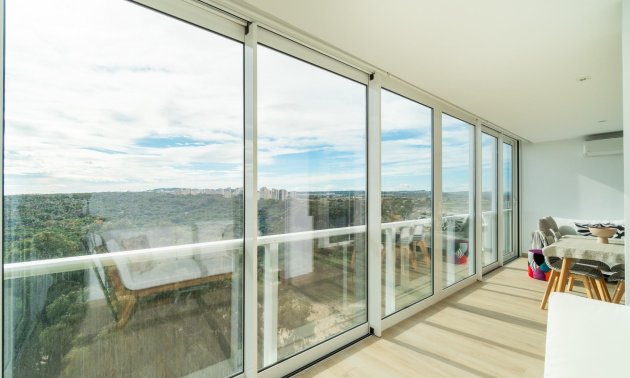 Resale - Apartment / flat -
Guardamar del Segura - Puerto Deportivo