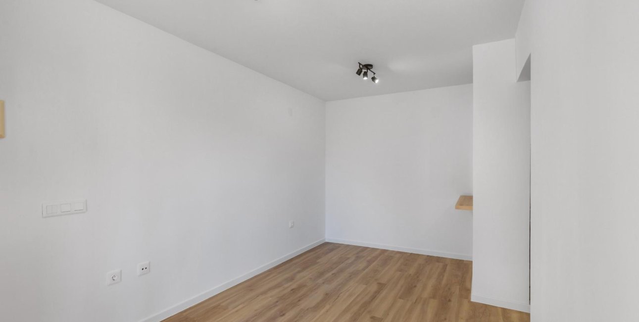 Resale - Apartment / flat -
Torrevieja - Torreblanca