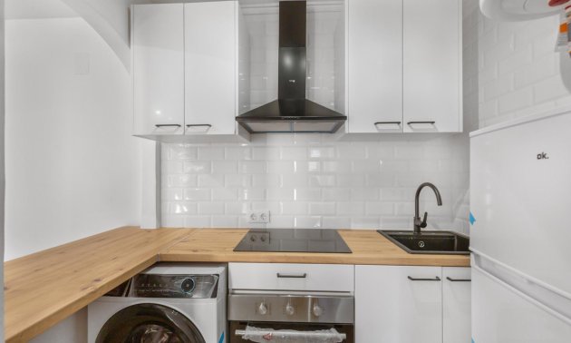 Resale - Apartment / flat -
Torrevieja - Torreblanca