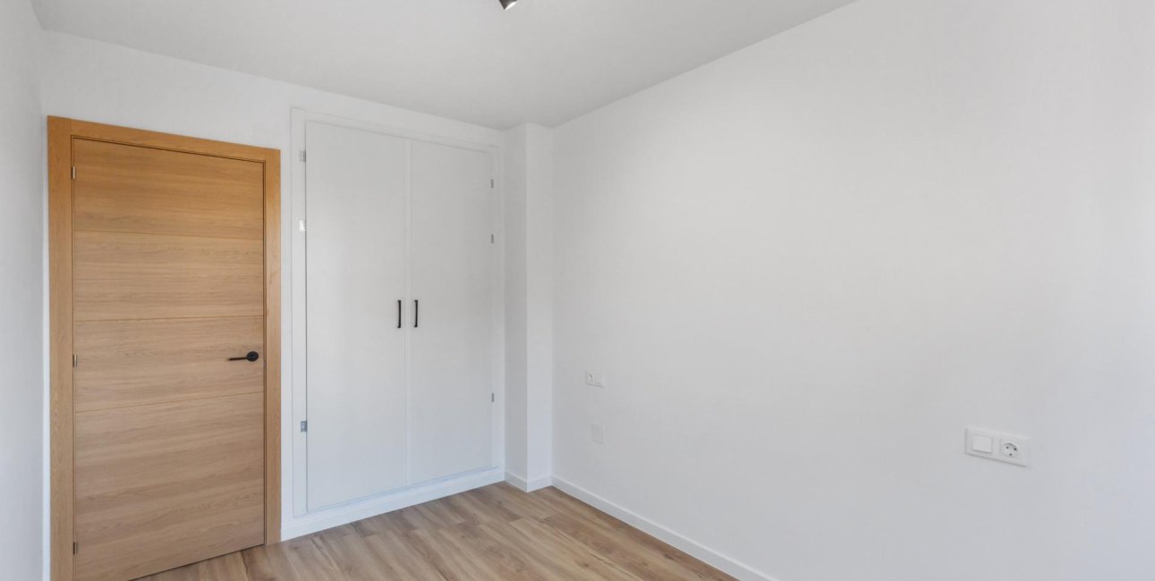 Resale - Apartment / flat -
Torrevieja - Torreblanca