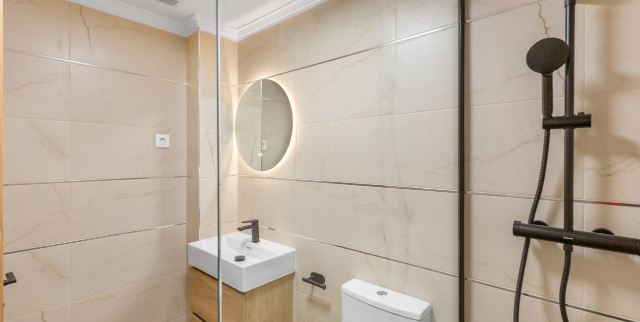 Resale - Apartment / flat -
Torrevieja - Torreblanca