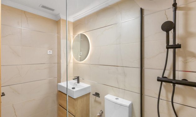 Resale - Apartment / flat -
Torrevieja - Torreblanca