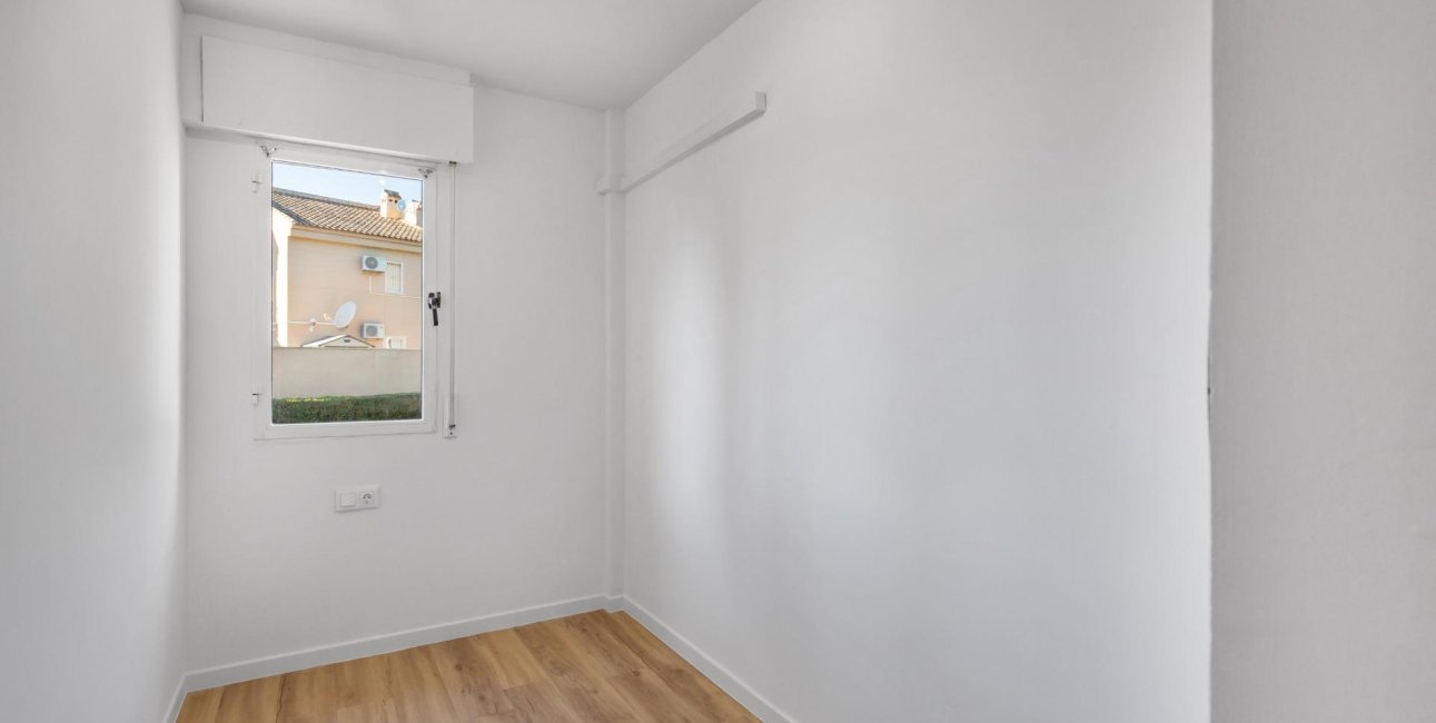 Resale - Apartment / flat -
Torrevieja - Torreblanca