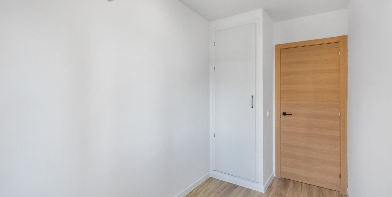 Resale - Apartment / flat -
Torrevieja - Torreblanca