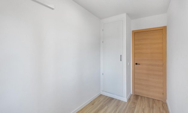 Resale - Apartment / flat -
Torrevieja - Torreblanca