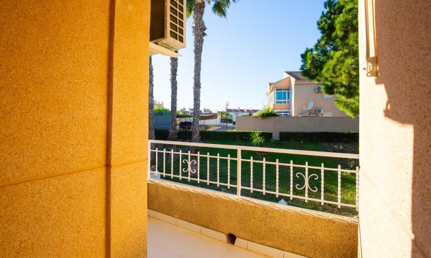 Resale - Apartment / flat -
Torrevieja - Torreblanca