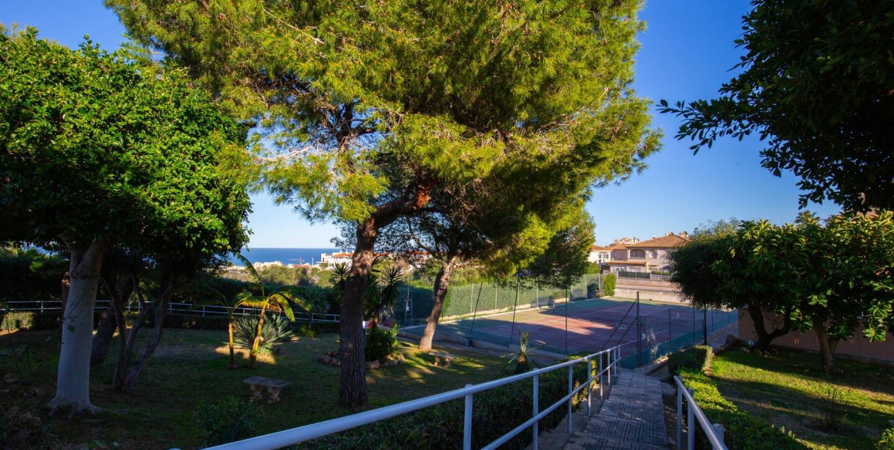 Resale - Apartment / flat -
Torrevieja - Torreblanca