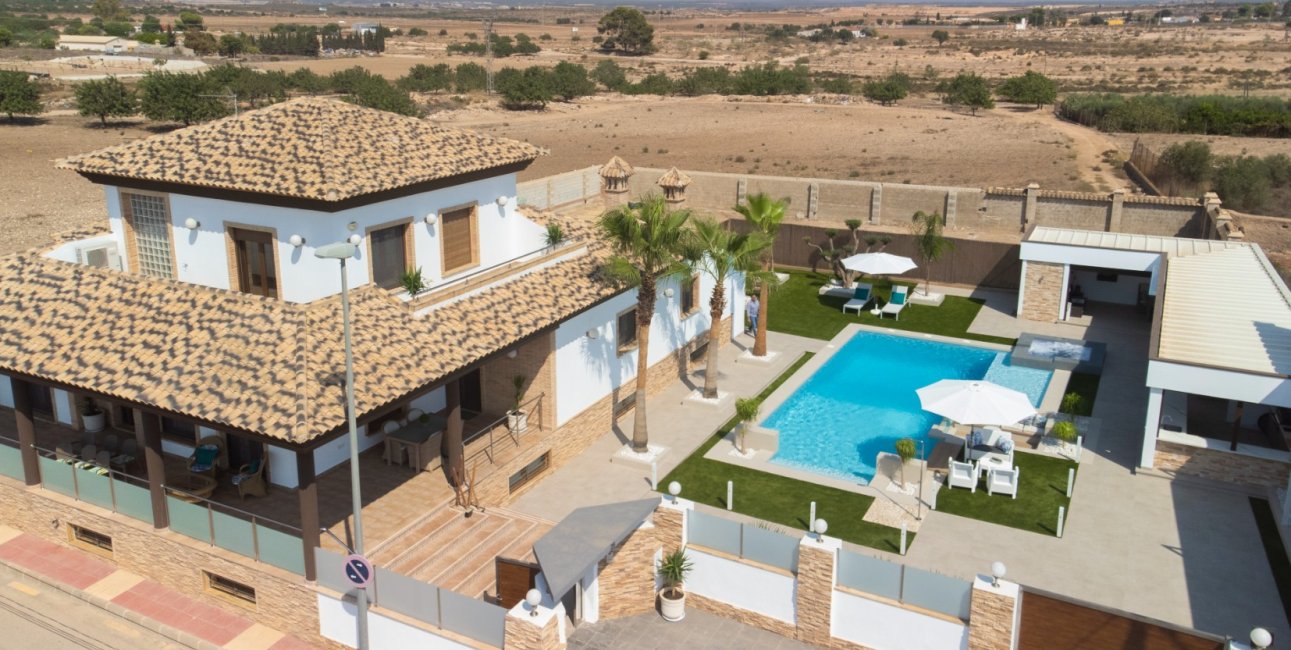 Resale - Villa -
Jerónimo y Avileses - Jerónimo y Avileses - Town