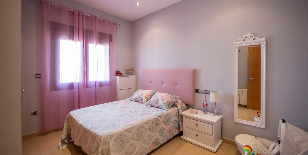 Resale - Villa -
Jerónimo y Avileses - Jerónimo y Avileses - Town