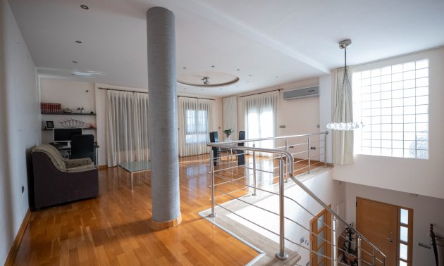 Resale - Villa -
Jerónimo y Avileses - Jerónimo y Avileses - Town