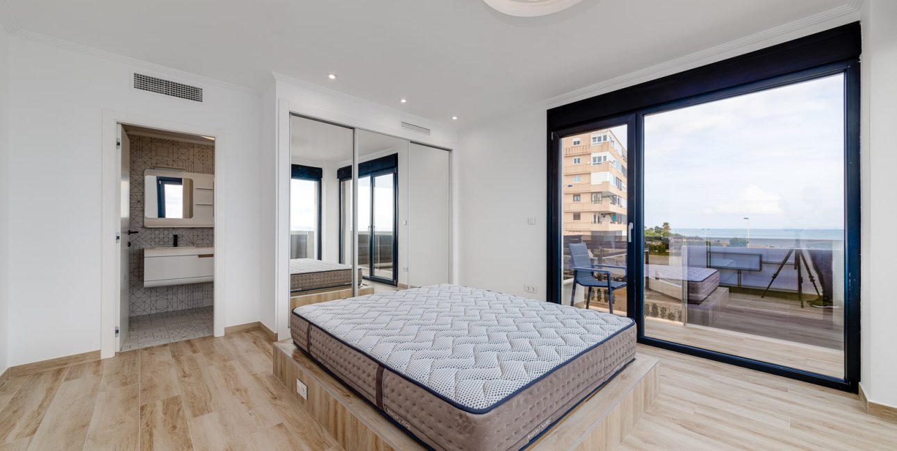 Rynek wtórny - Willa -
La Mata - La Mata - Town