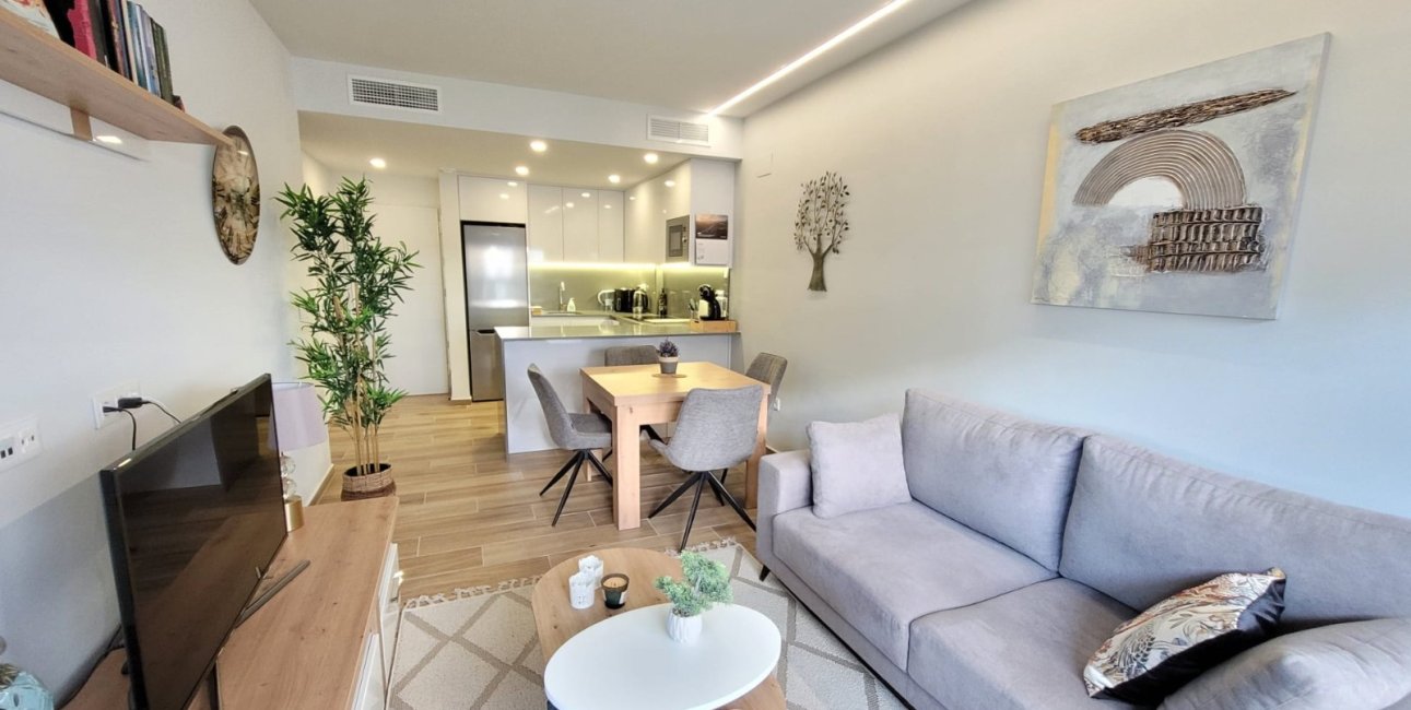 Resale - Apartment / flat -
Orihuela Costa - Villamartin