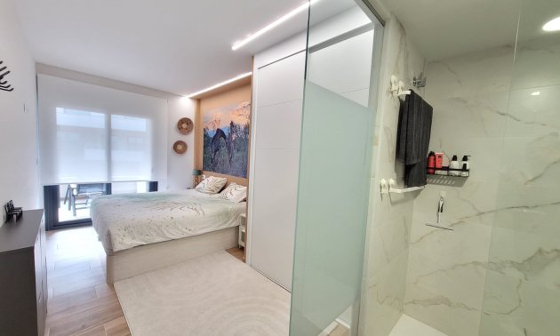 Resale - Apartment / flat -
Orihuela Costa - Villamartin