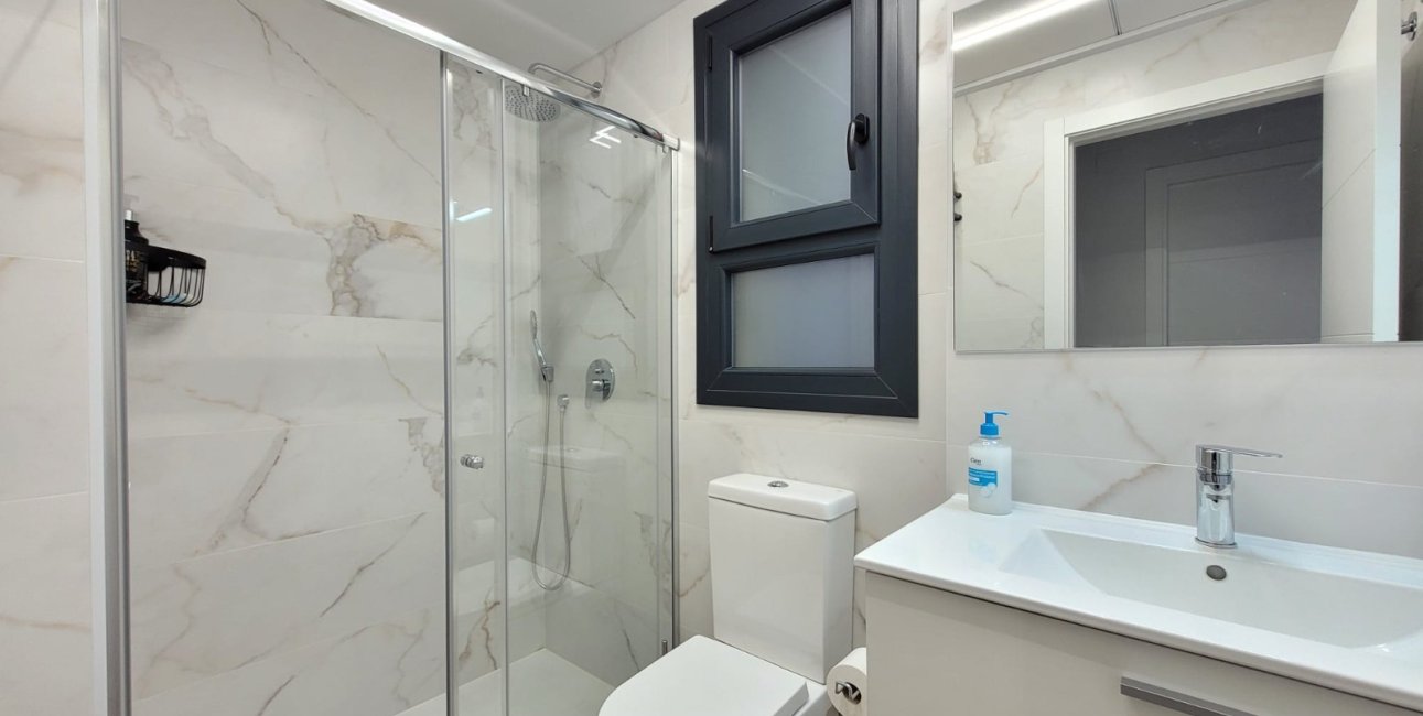 Resale - Apartment / flat -
Orihuela Costa - Villamartin