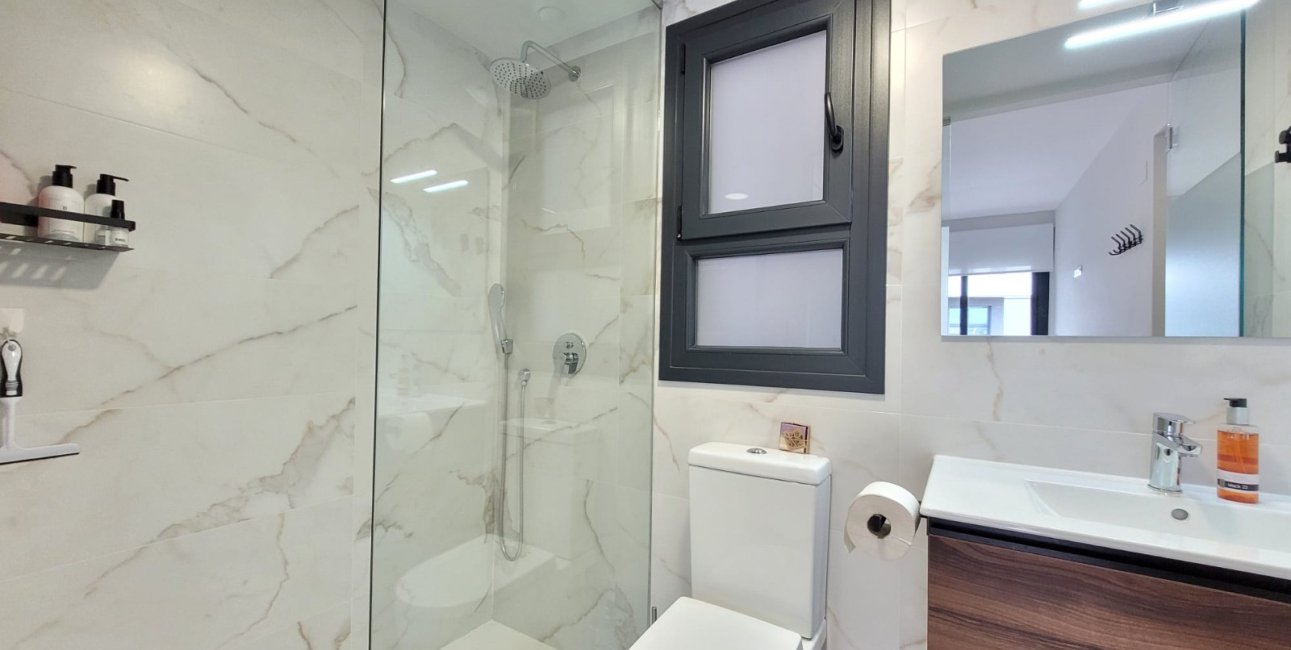 Resale - Apartment / flat -
Orihuela Costa - Villamartin