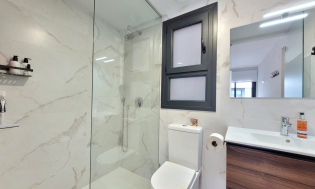 Resale - Apartment / flat -
Orihuela Costa - Villamartin