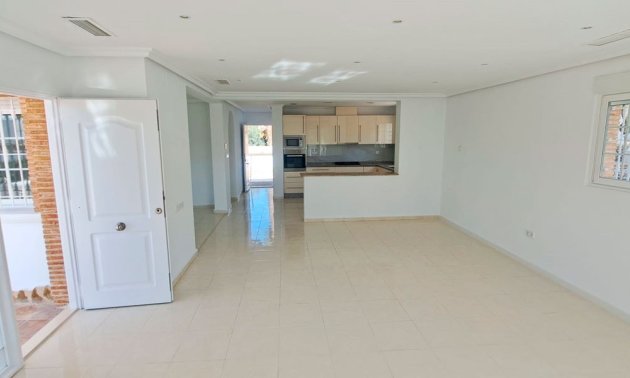 Resale - Country House -
Catral - Catral - Country