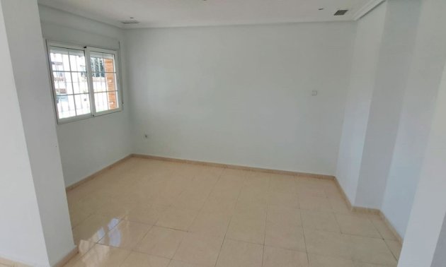 Resale - Country House -
Catral - Catral - Country