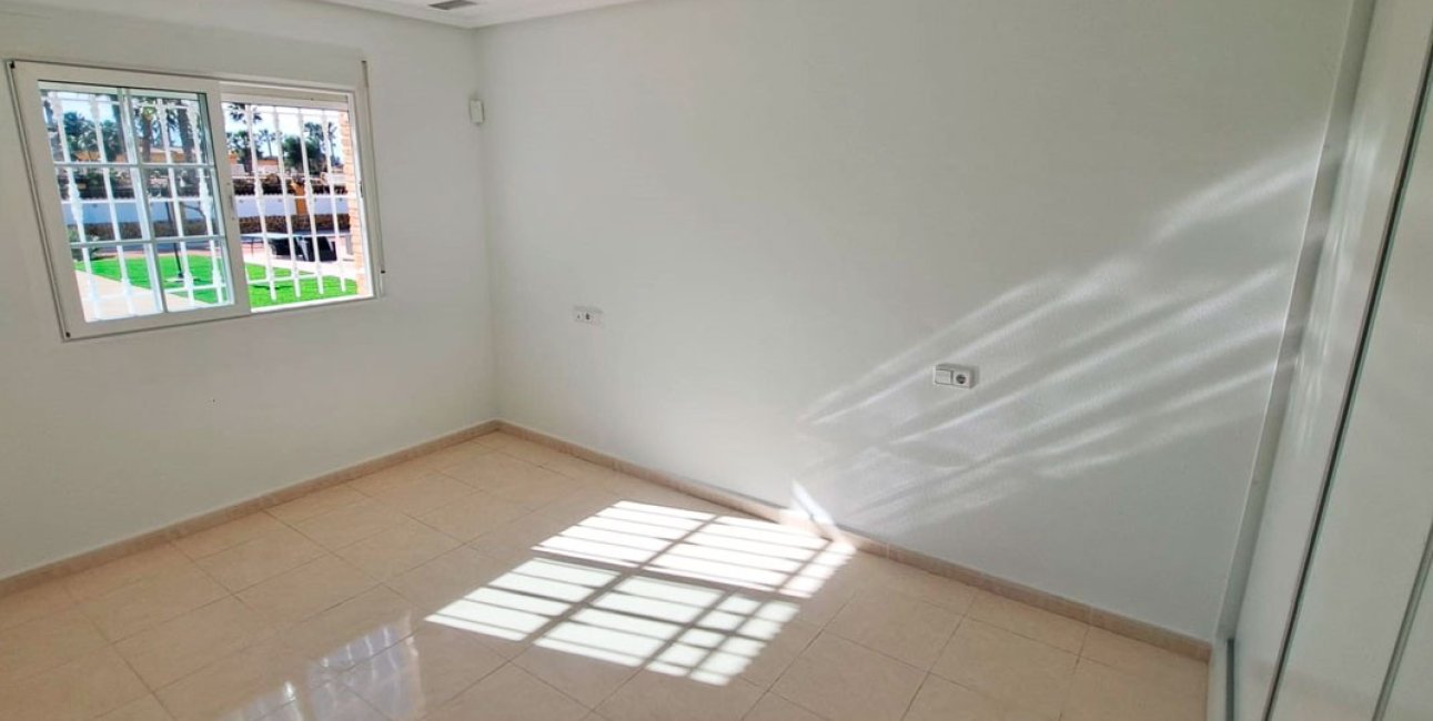 Resale - Country House -
Catral - Catral - Country