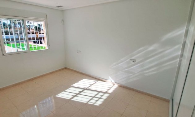 Resale - Country House -
Catral - Catral - Country