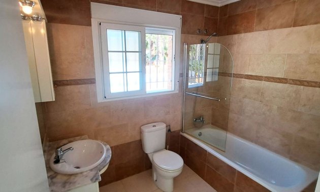 Resale - Country House -
Catral - Catral - Country