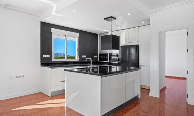 Resale - Country House -
Dolores - Dolores - Country