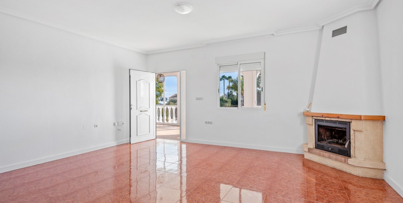 Resale - Country House -
Dolores - Dolores - Country