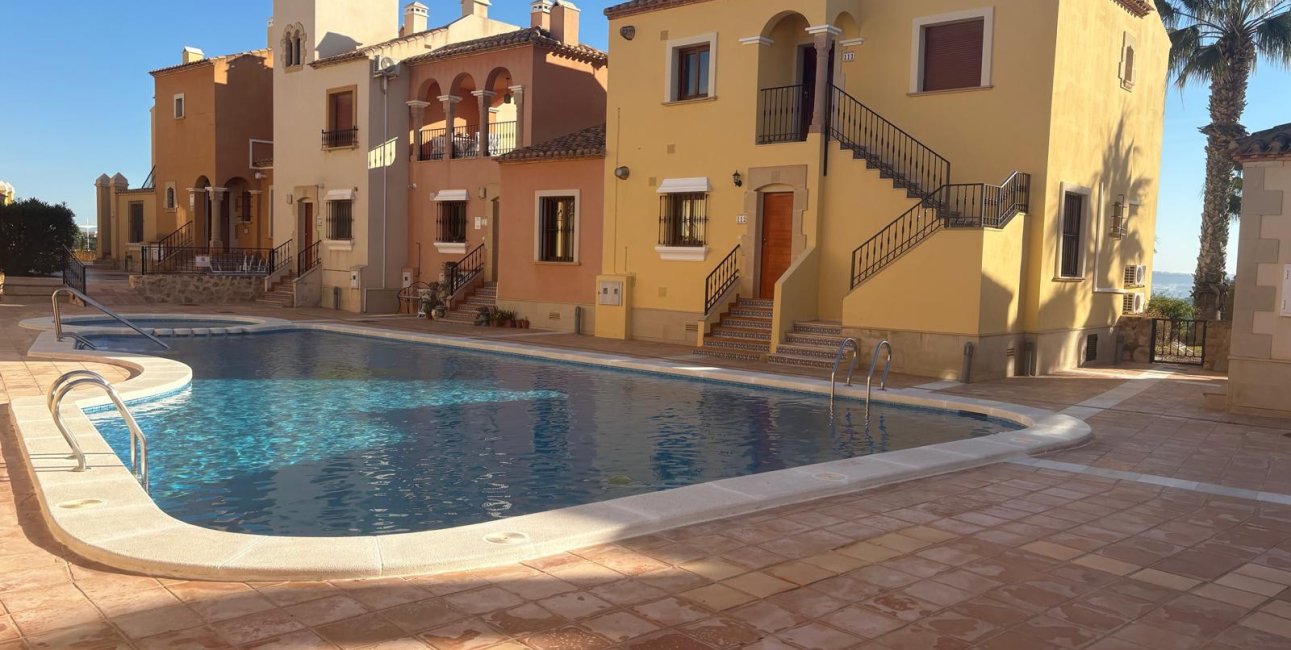 Resale - Townhouse -
Algorfa - La Finca Golf Resort