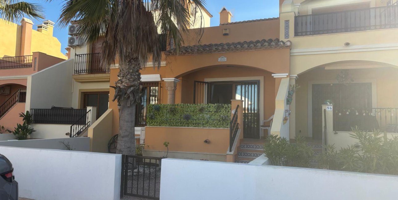 Resale - Townhouse -
Algorfa - La Finca Golf Resort