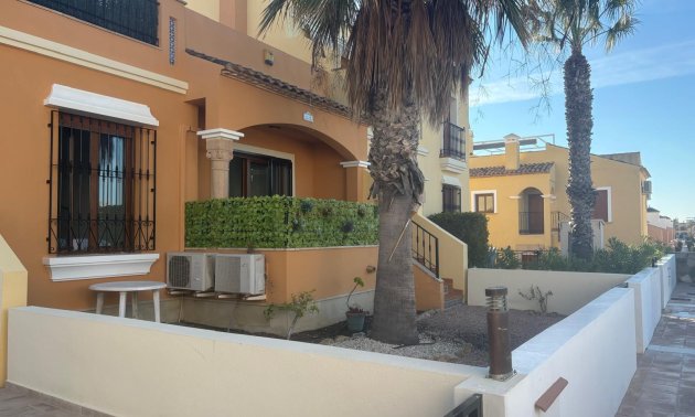 Resale - Townhouse -
Algorfa - La Finca Golf Resort