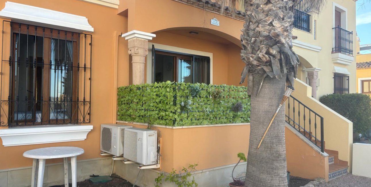 Resale - Townhouse -
Algorfa - La Finca Golf Resort