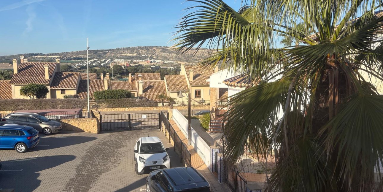 Resale - Townhouse -
Algorfa - La Finca Golf Resort